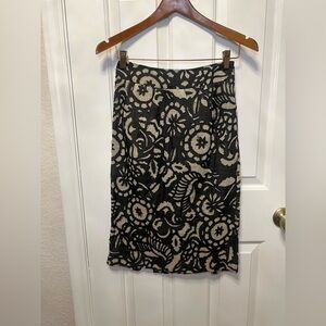 Diane Von Furstenberg Black and Cream Patterned Pencil Skirt